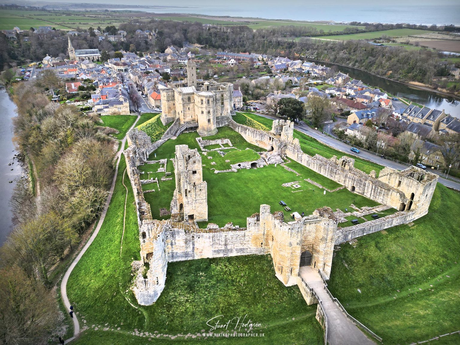 amble-to-warkworth-castle-circular-walk-in-northumberland-hiking