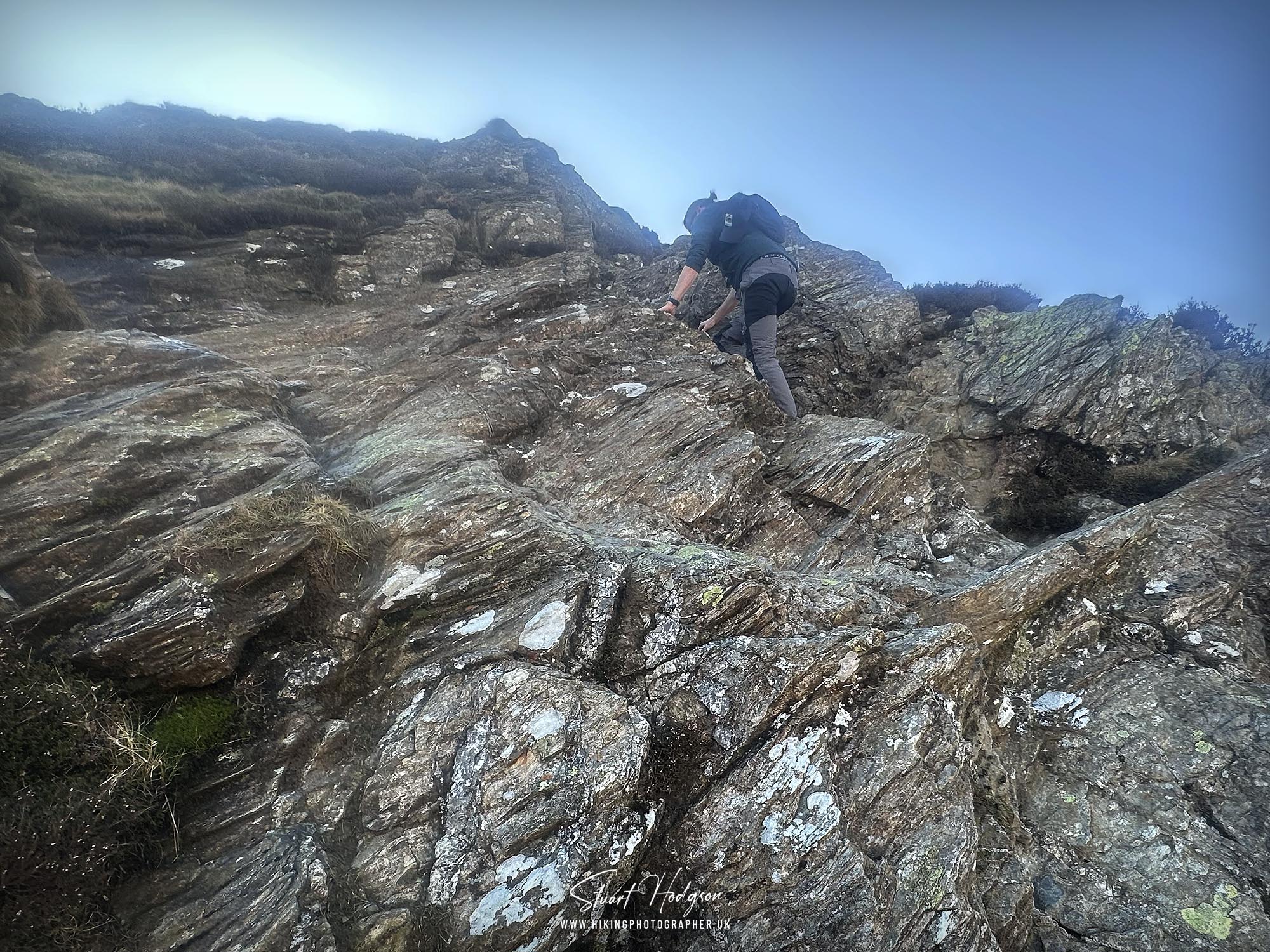 robinson-crags-lake-district-walk-scrambling