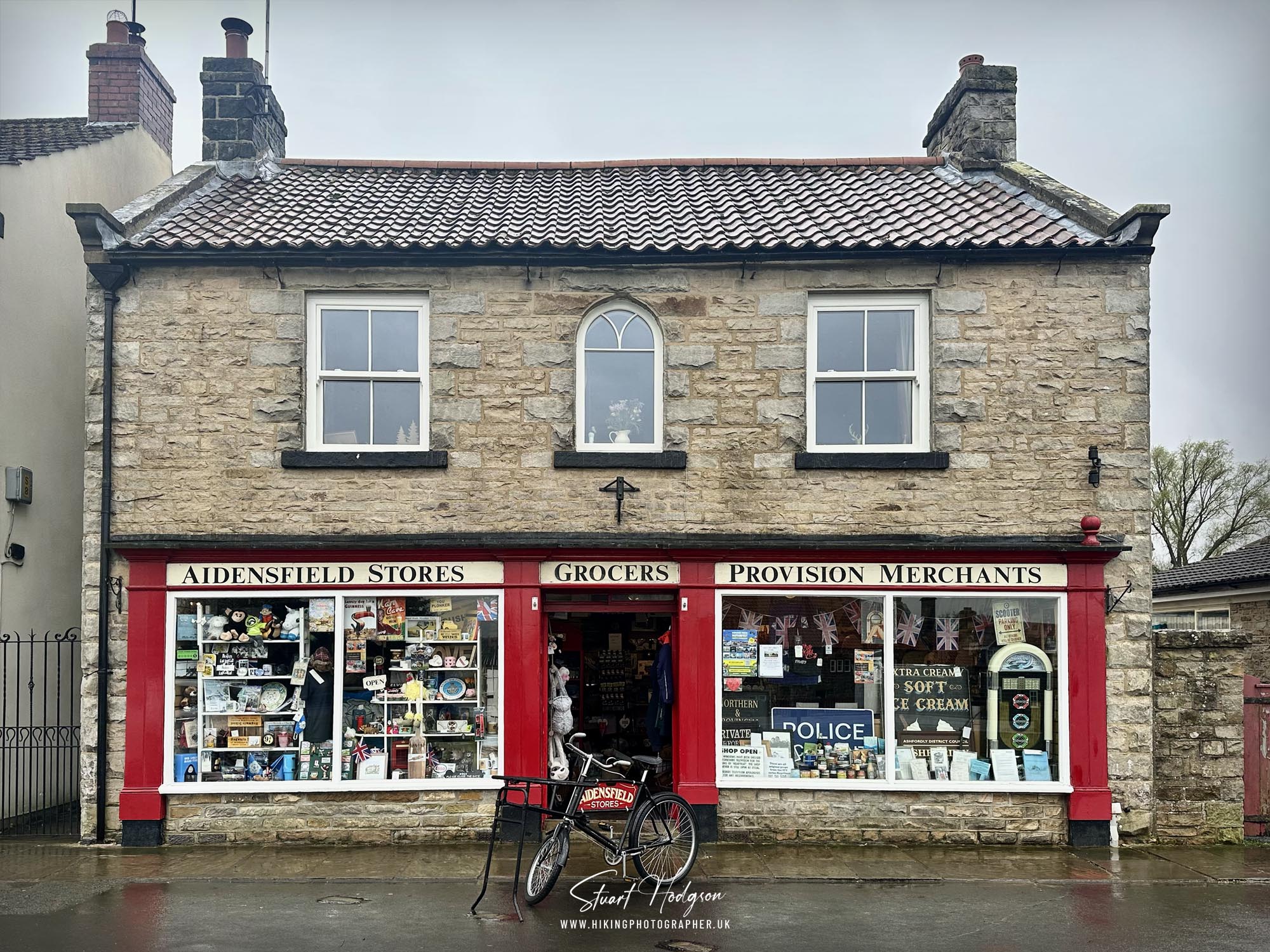 Goathland-shop-walk-hike-heartbeat