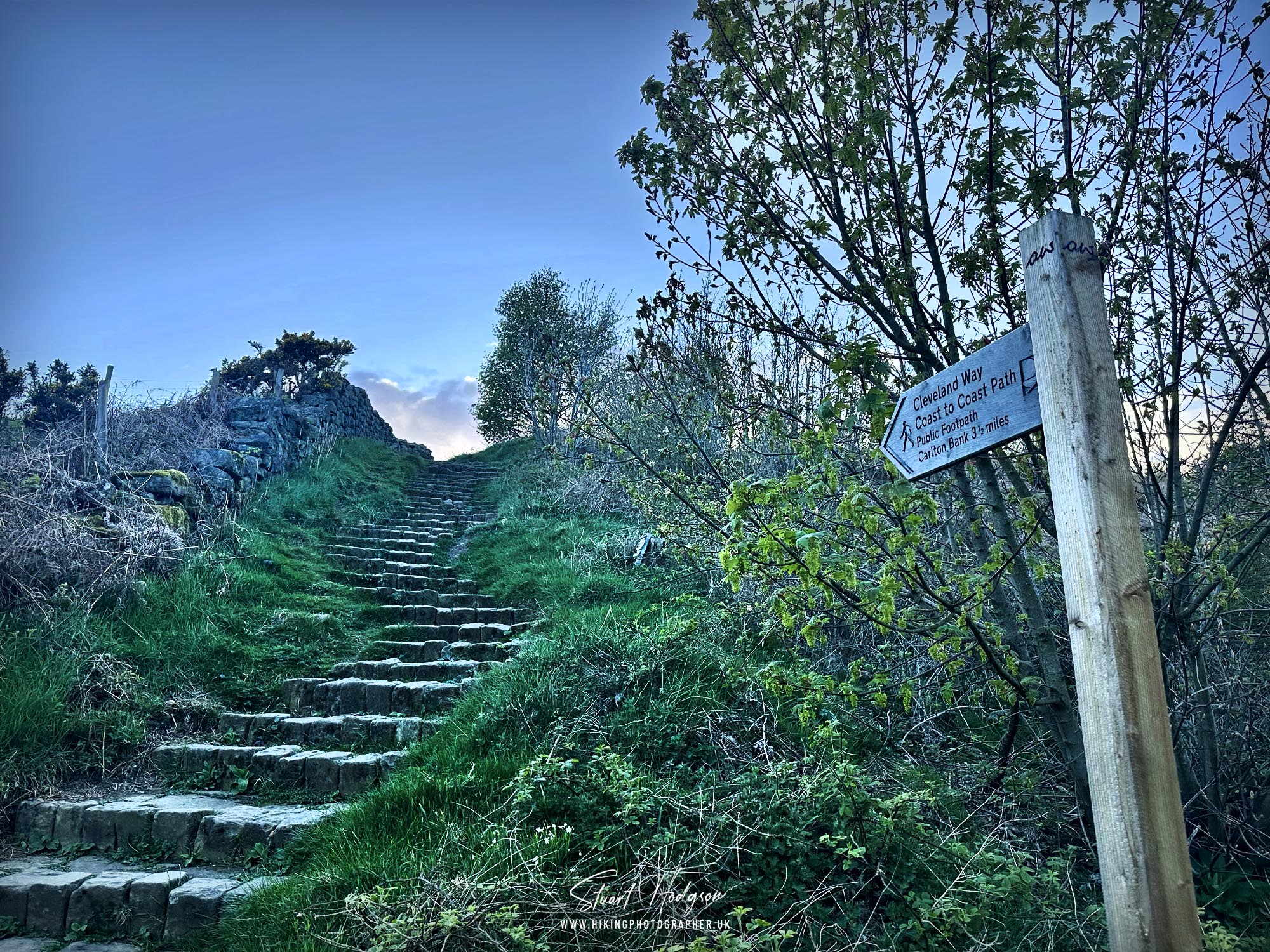 wainstones-walk-north-york-moors-rock-climbing-sunset-roseberry-topping