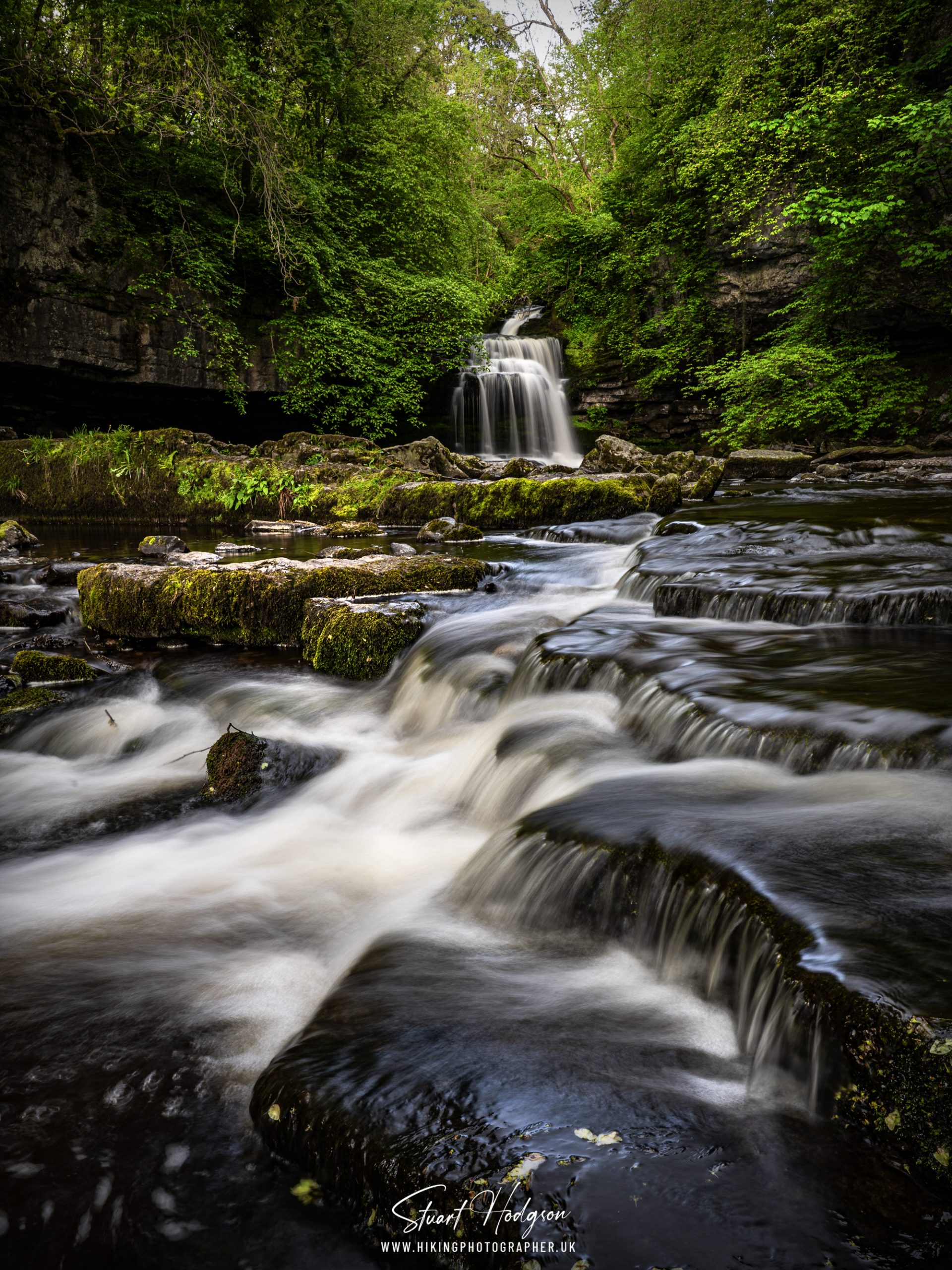 west-burton-waterfall-yorkshire-cauldron-falls-2